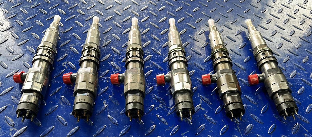 MTU DEMAG AC300-6 - Injecteur: photos 2 MTU DEMAG AC300-6 - Injecteur: photos 2