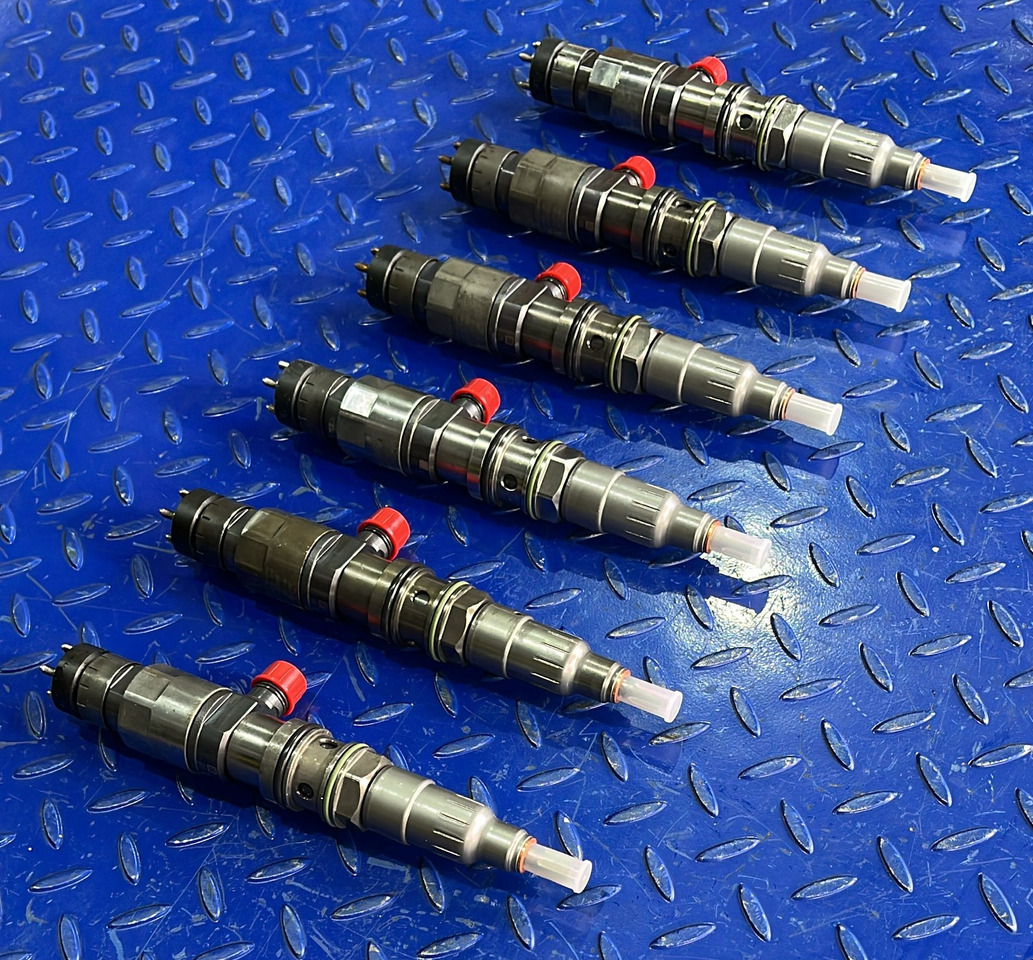 MTU DEMAG AC300-6 - Injecteur: photos 3 MTU DEMAG AC300-6 - Injecteur: photos 3