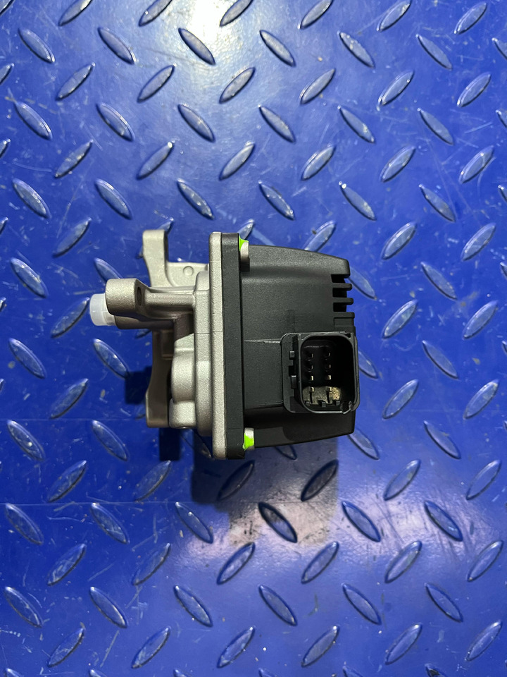 Mercedes Benz Actros, Arocs, Axor Euro 6 Adblue Doser Unit - Système d'échappement pour Camion: photos 3 Mercedes Benz Actros, Arocs, Axor Euro 6 Adblue Doser Unit - Système d'échappement pour Camion: photos 3