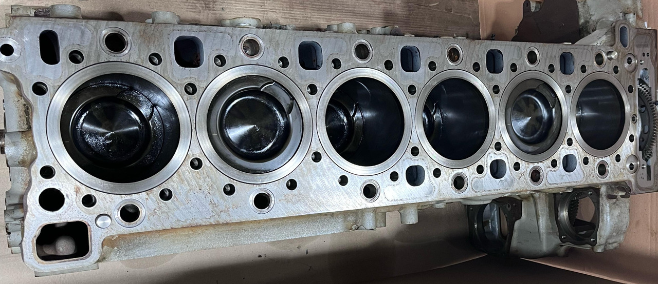 Mercedes Benz Bloc Motor OM471 Euro 6 - Moteur pour Camion: photos 1 Mercedes Benz Bloc Motor OM471 Euro 6 - Moteur pour Camion: photos 1