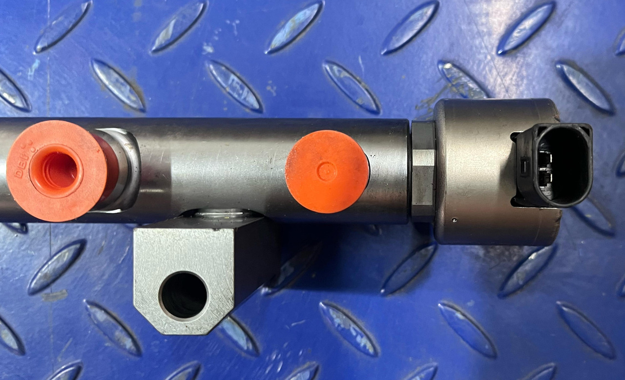 Mercedes Common Rail Pipe A9360780845 - Préparation du carburant: photos 1 Mercedes Common Rail Pipe A9360780845 - Préparation du carburant: photos 1