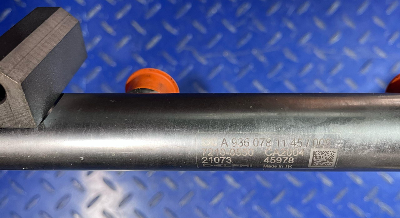 Mercedes Common Rail Pipe A9360780845 - Préparation du carburant: photos 5 Mercedes Common Rail Pipe A9360780845 - Préparation du carburant: photos 5