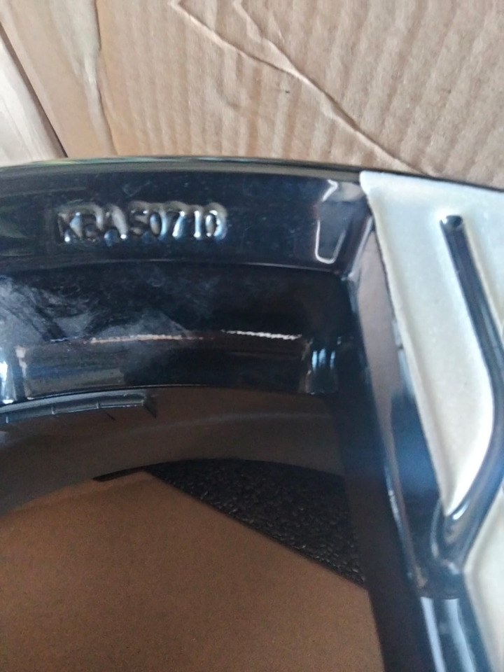 Mitsubishi Pajero L200 20 Zoll original Rims KBA50710 - Jante pour Voiture: photos 4 Mitsubishi Pajero L200 20 Zoll original Rims KBA50710 - Jante pour Voiture: photos 4