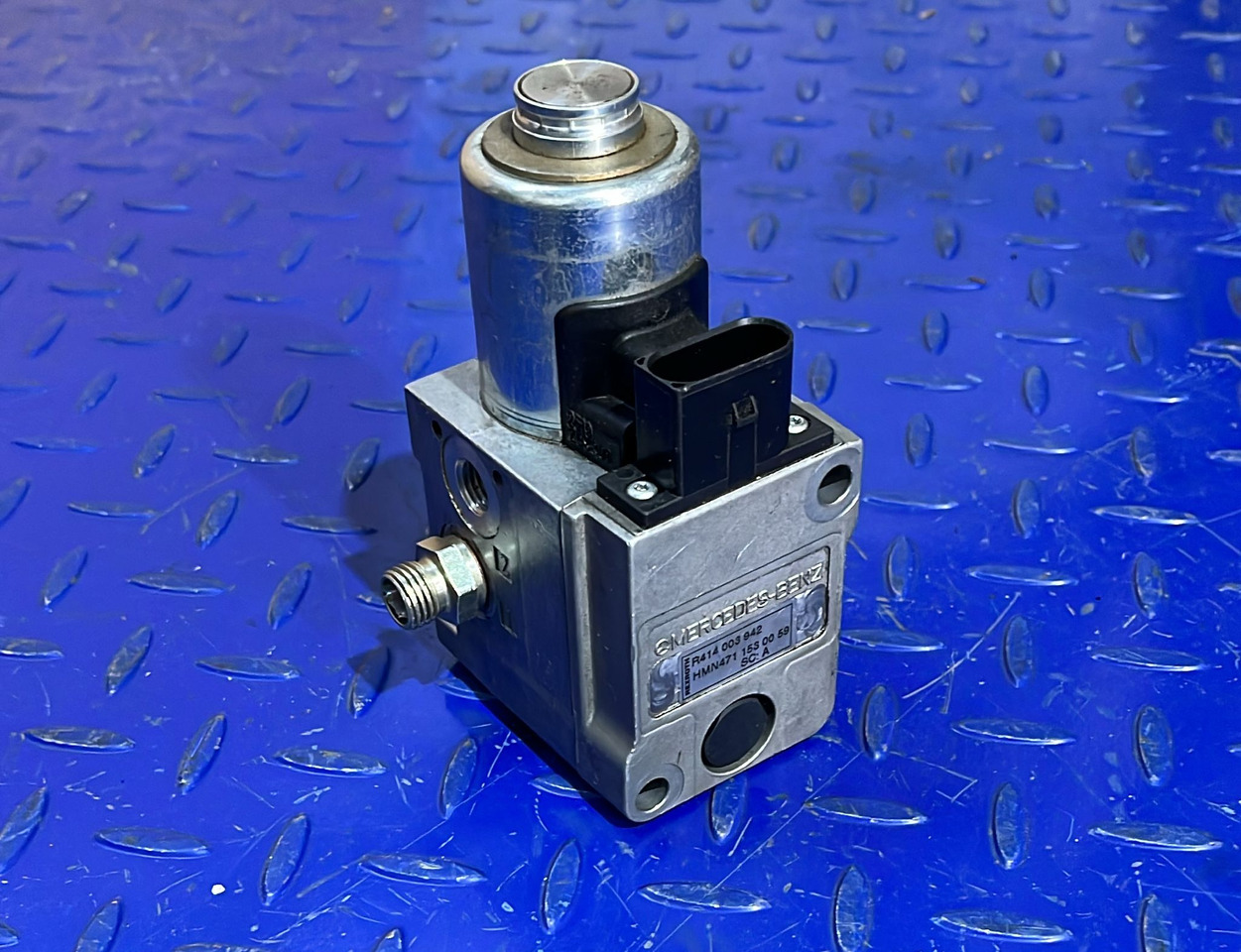 Mercedes-Benz Comanda Turbosuflanta Actros A0001532759 - Pièces de rechange: photos 2 Mercedes-Benz Comanda Turbosuflanta Actros A0001532759 - Pièces de rechange: photos 2