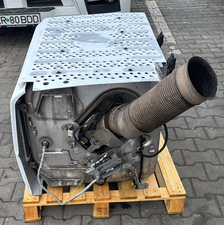 Mercedes Exhaust Euro 5 EEW OM471 12.8L A0054904512 - Pièces de rechange: photos 2 Mercedes Exhaust Euro 5 EEW OM471 12.8L A0054904512 - Pièces de rechange: photos 2