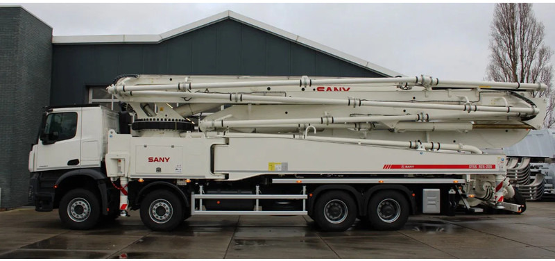 Mercedes-Benz Arocs 4840 8x4 Sany SY56 Concrete pump Build by Putzmeister - Camion pompe: photos 2 Mercedes-Benz Arocs 4840 8x4 Sany SY56 Concrete pump Build by Putzmeister - Camion pompe: photos 2