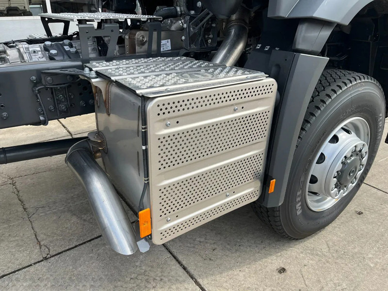 Tracteur routier neuf Mercedes-Benz Arocs 4058 AS 6x6 Tractor Head 180T Push Pull euro3 (Pre order): photos 19