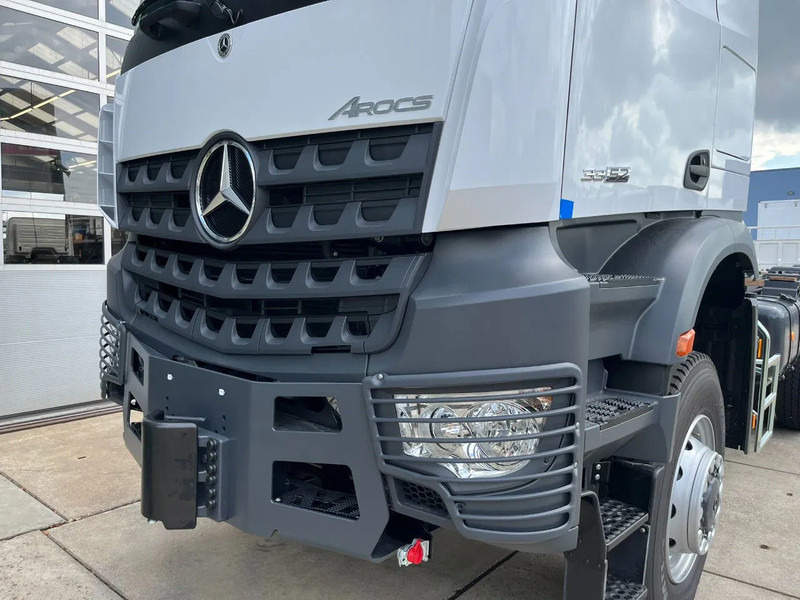 Tracteur routier neuf Mercedes-Benz Arocs 4058 AS 6x6 Tractor Head 180T Push Pull euro3 (Pre order): photos 10