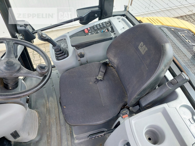 Chargeuse sur pneus Cat 908M: photos 25