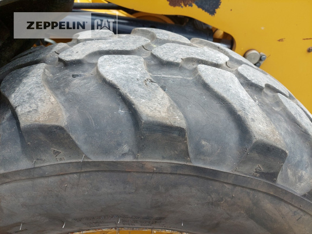 Chargeuse sur pneus Cat 908M: photos 18