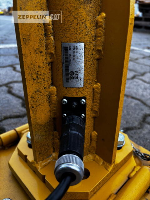 Cat LASER - L'équipement de construction: photos 2 Cat LASER - L'équipement de construction: photos 2