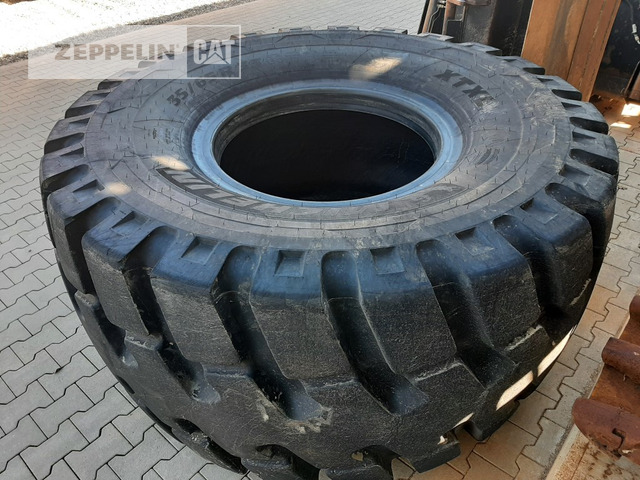 Michelin 1 x Reifen 36/65R33 - Pneu pour Engins de chantier: photos 2 Michelin 1 x Reifen 36/65R33 - Pneu pour Engins de chantier: photos 2