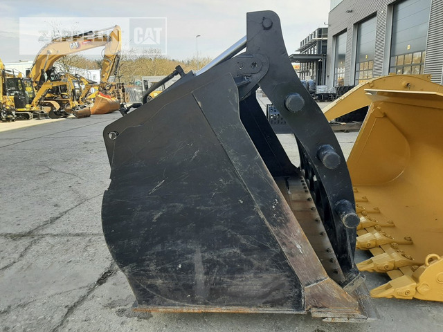 Resch-Ka-Tec HBS - Haltebügelscha - Godet pour Engins de chantier: photos 2 Resch-Ka-Tec HBS - Haltebügelscha - Godet pour Engins de chantier: photos 2
