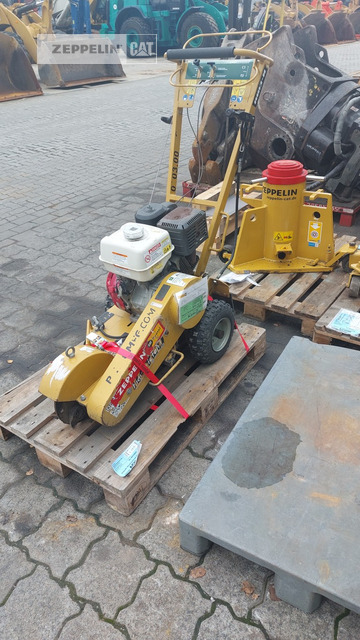 Sonstiges Baumstumpffräse RG13 - Dessoucheuse: photos 2 Sonstiges Baumstumpffräse RG13 - Dessoucheuse: photos 2