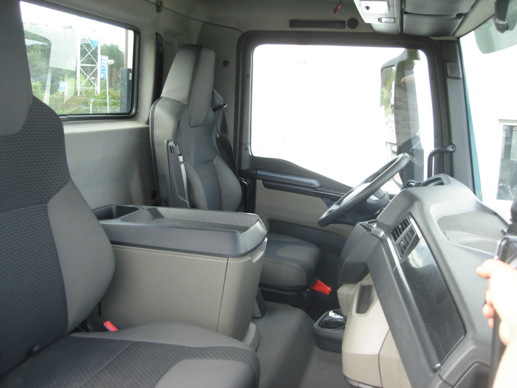 MAN TG-M 15.250 BL Abrollkipper - Camion ampliroll: photos 2 MAN TG-M 15.250 BL Abrollkipper - Camion ampliroll: photos 2