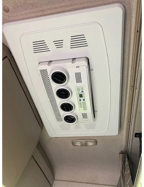 DAF CF 370 spacecab skylights - Tracteur routier: photos 5 DAF CF 370 spacecab skylights - Tracteur routier: photos 5