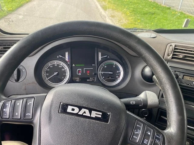 DAF CF 370 spacecab skylights — crédit-bail DAF CF 370 spacecab skylights: photos 9 DAF CF 370 spacecab skylights — crédit-bail DAF CF 370 spacecab skylights: photos 9