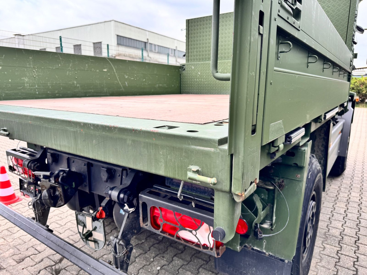 Mercedes-Benz 1018 Atego 4x4 Allrad Camper Expedition - Camion porte-conteneur/ Caisse mobile: photos 5 Mercedes-Benz 1018 Atego 4x4 Allrad Camper Expedition - Camion porte-conteneur/ Caisse mobile: photos 5