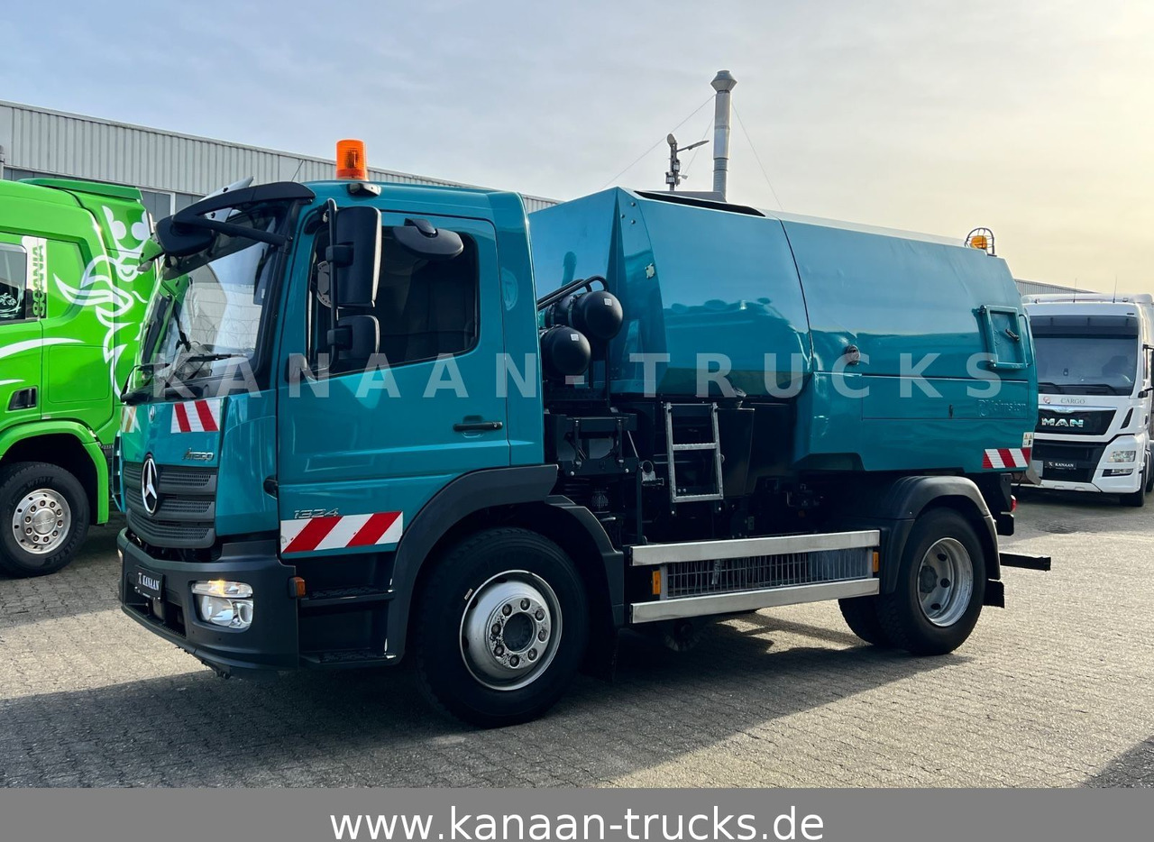 Mercedes-Benz 1324 Atego Johnston  VT652   120TKM  Euro6b - Balayeuse de voirie: photos 3 Mercedes-Benz 1324 Atego Johnston  VT652   120TKM  Euro6b - Balayeuse de voirie: photos 3