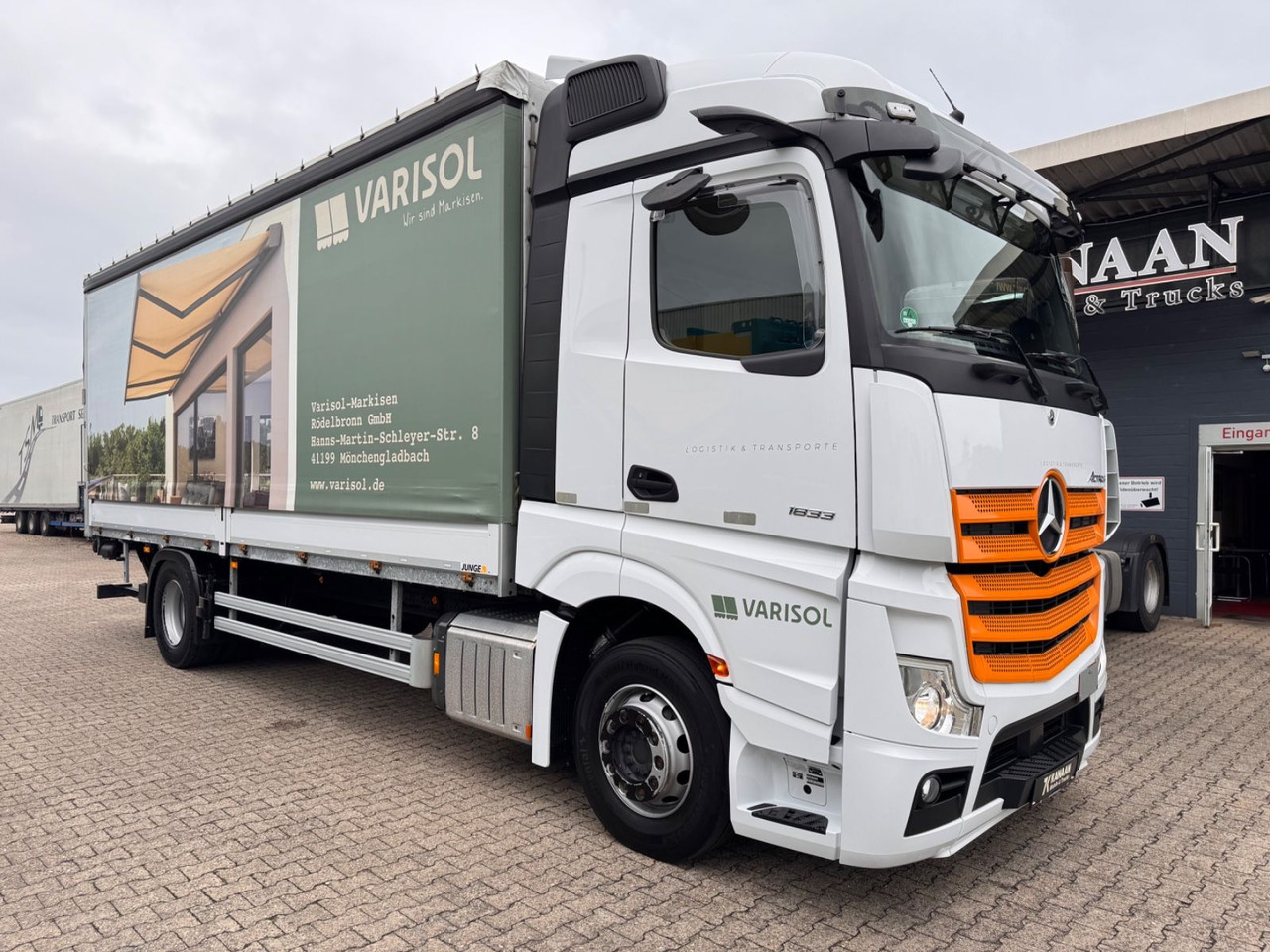 Mercedes-Benz 1833 Actros 5 StreamSPace LBW - Camion à rideaux coulissants: photos 1 Mercedes-Benz 1833 Actros 5 StreamSPace LBW - Camion à rideaux coulissants: photos 1