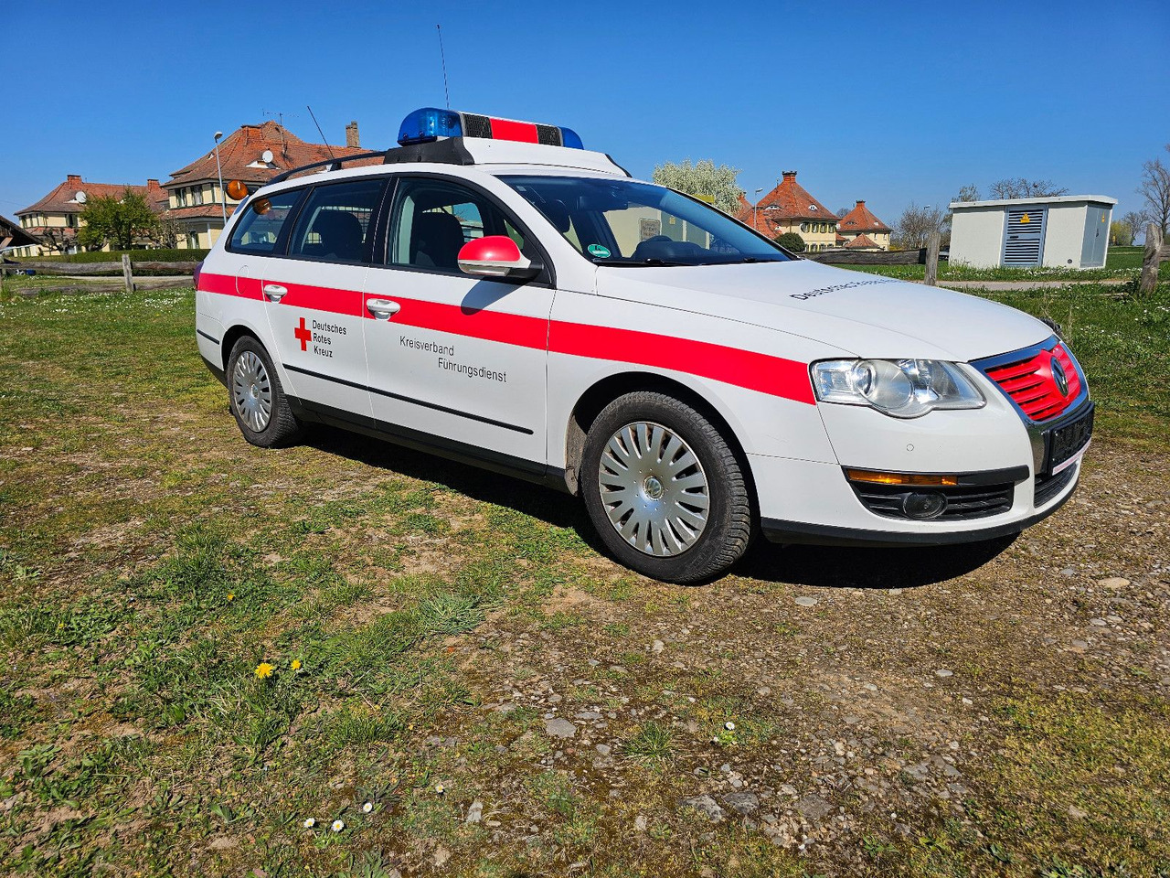 Volkswagen Allrad Feuerwehr Kommandowagen HVO KDOW ELW - Berline: photos 1 Volkswagen Allrad Feuerwehr Kommandowagen HVO KDOW ELW - Berline: photos 1