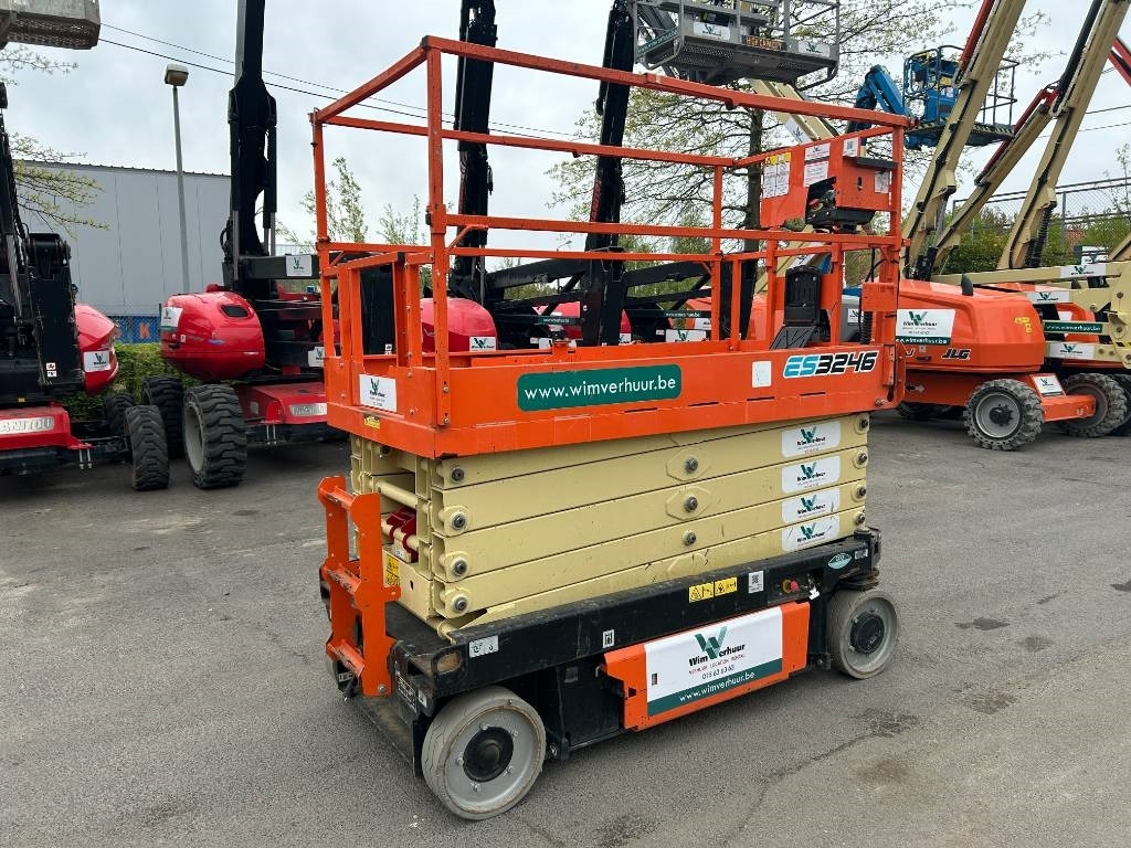 JLG 3246 ES - Nacelle ciseaux: photos 2 JLG 3246 ES - Nacelle ciseaux: photos 2