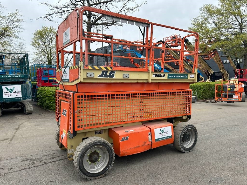 JLG 4069 LE - Nacelle ciseaux: photos 4 JLG 4069 LE - Nacelle ciseaux: photos 4
