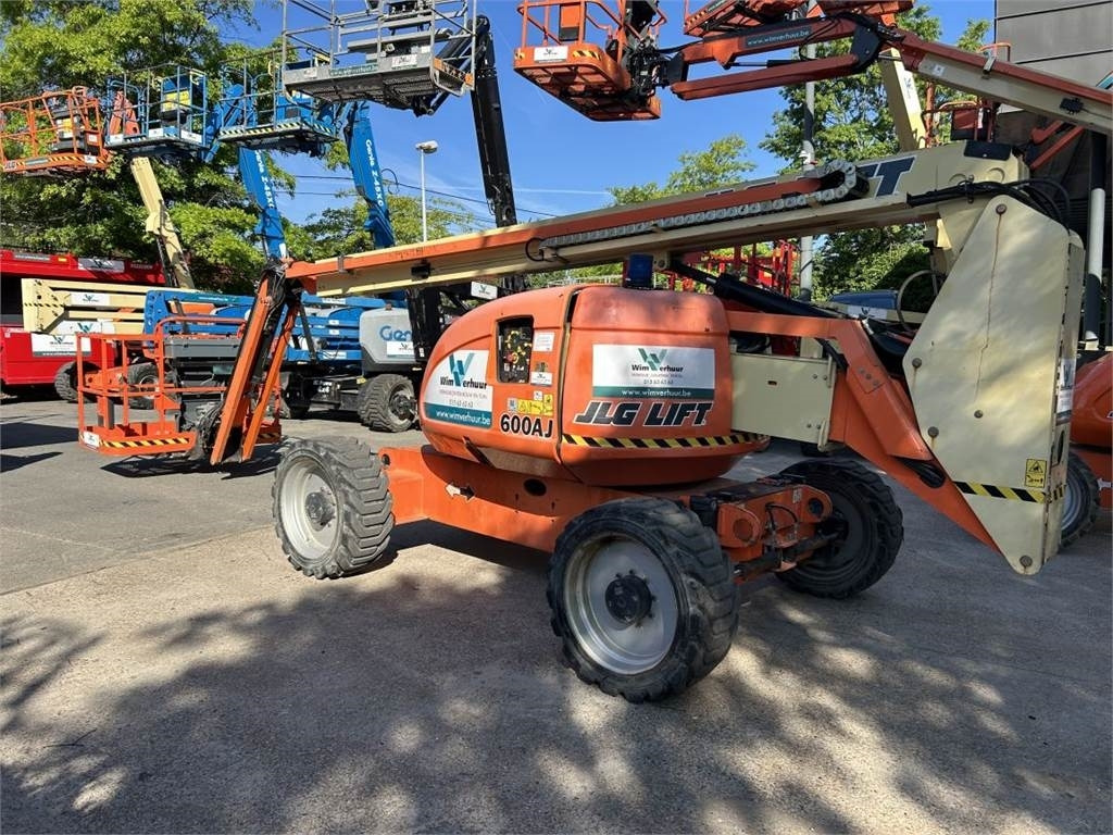 JLG 600 AJ (3218) - Nacelle articulée: photos 1 JLG 600 AJ (3218) - Nacelle articulée: photos 1