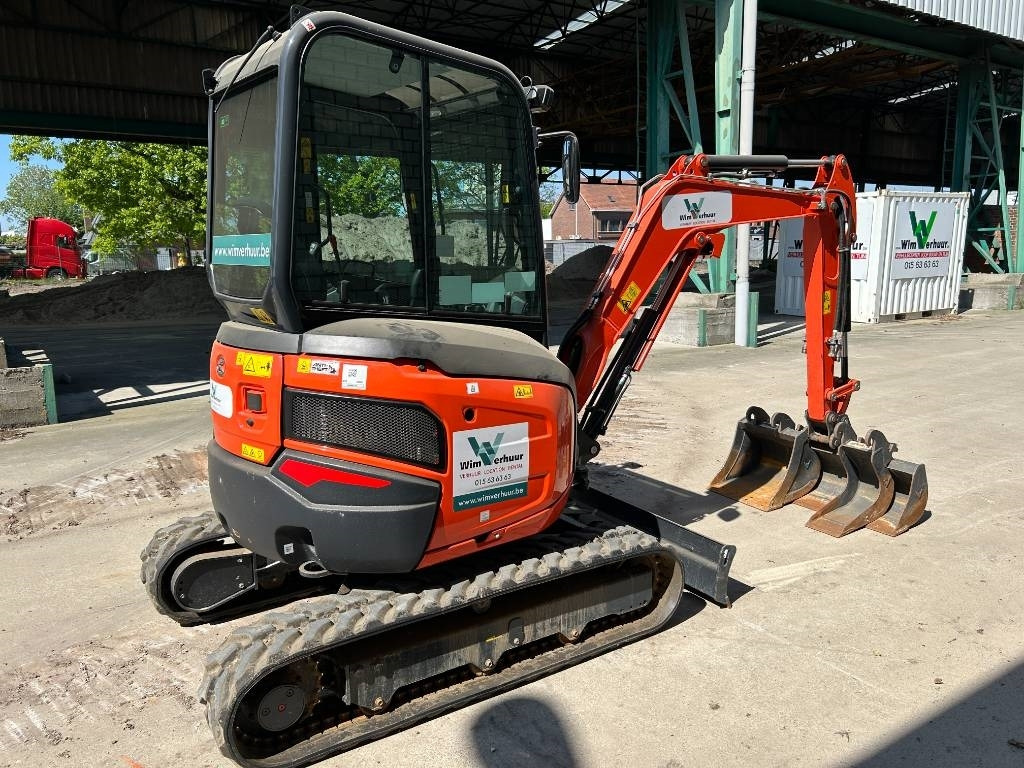 Kubota U 27-4 - Mini pelle: photos 4 Kubota U 27-4 - Mini pelle: photos 4