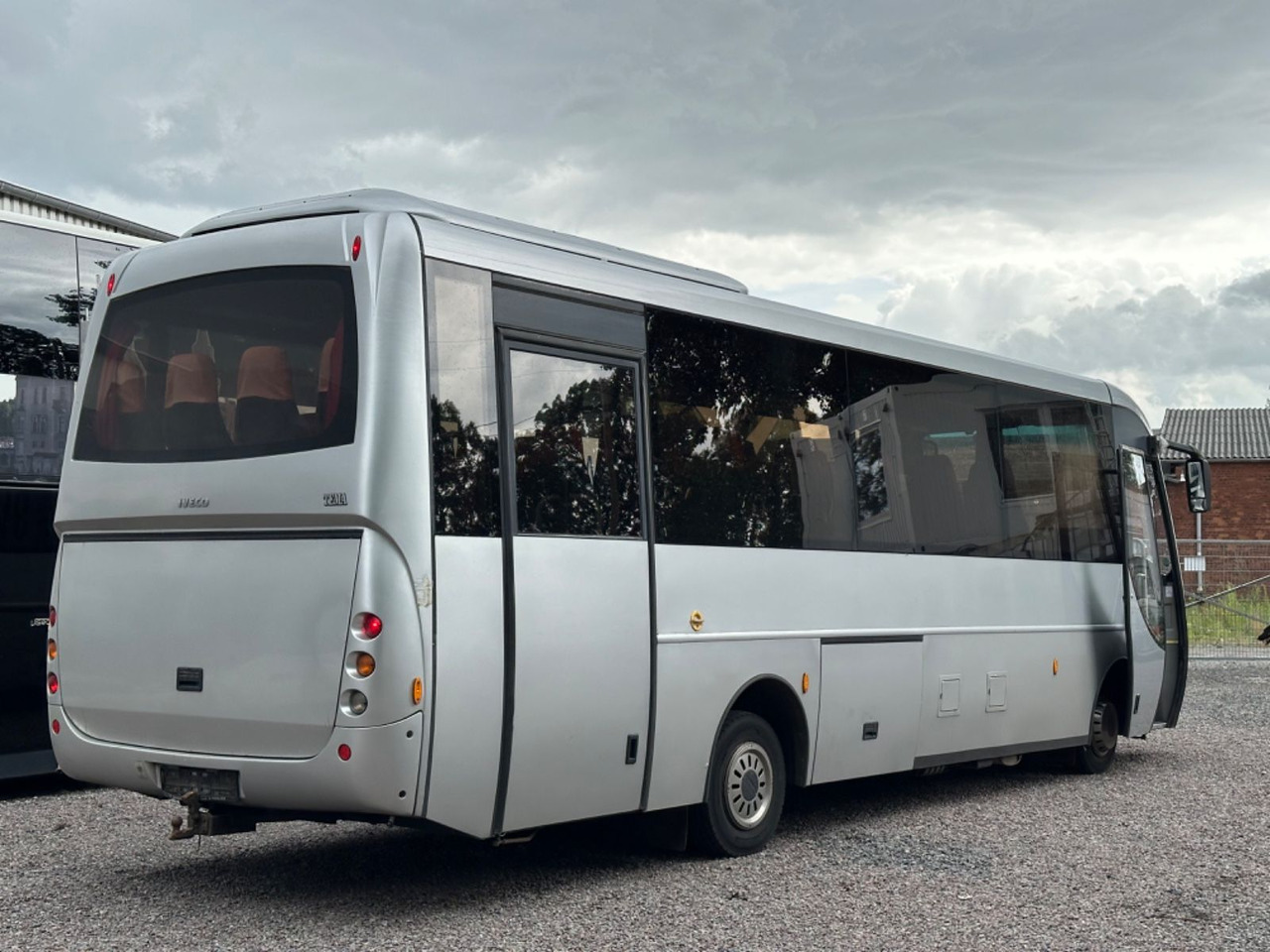 Iveco Kapena Tema 100 (32*Sitze*DE*TOP*Schalt) O510 Iveco Kapena Tema 100 , O 510, 818, Rapido - Minibus, Transport de personnes: photos 3 Iveco Kapena Tema 100 (32*Sitze*DE*TOP*Schalt) O510 Iveco Kapena Tema 100 , O 510, 818, Rapido - Minibus, Transport de personnes: photos 3