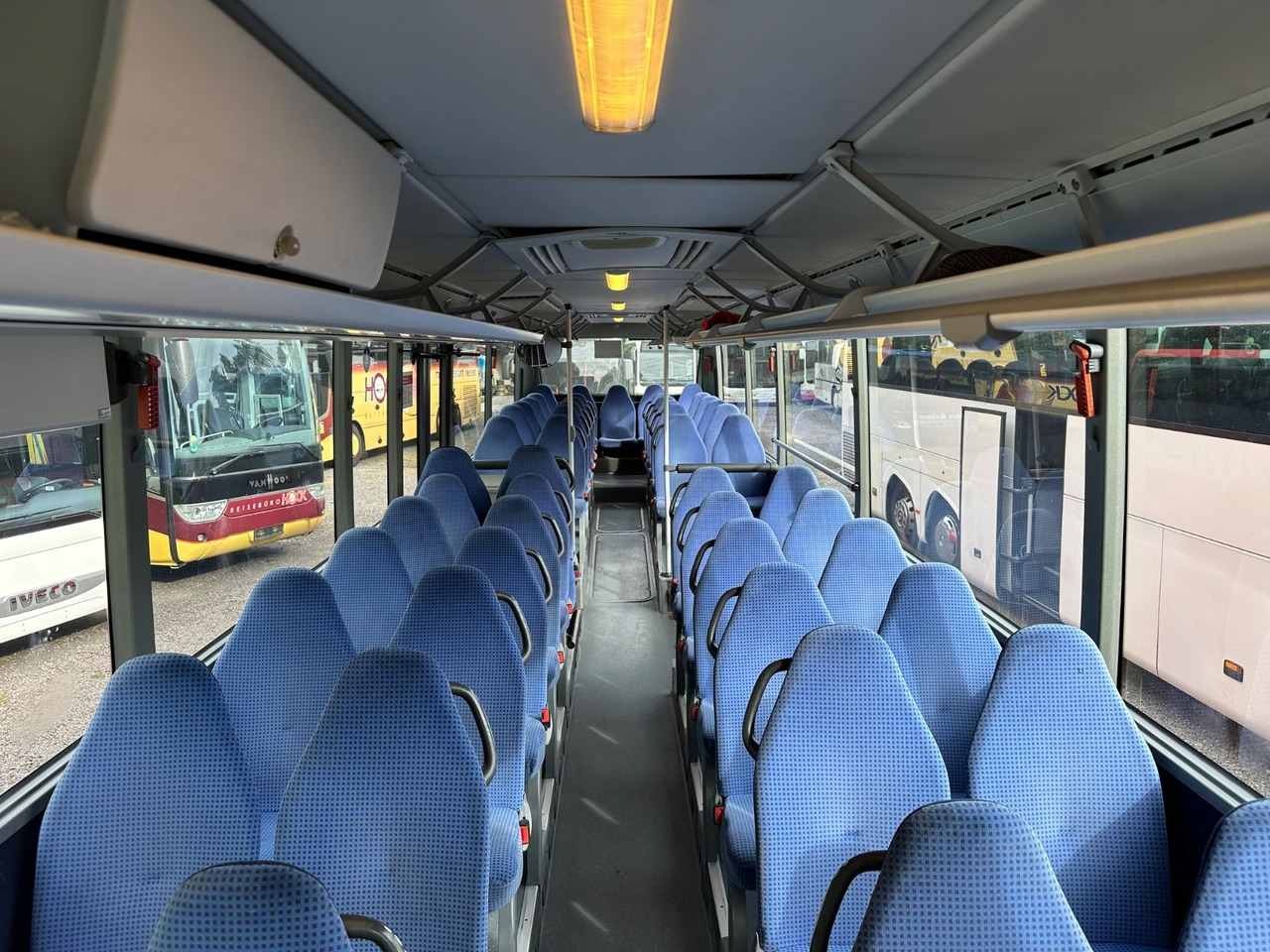 Bus interurbain Mercedes-Benz O550 Integro (56 Sitze*Klima*Schalt): photos 18