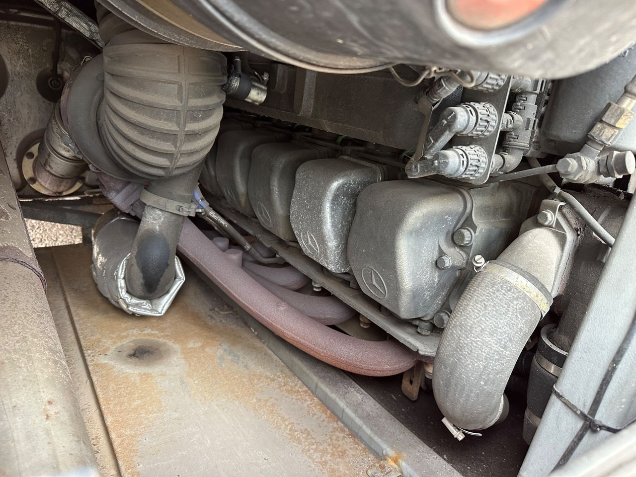 Bus interurbain Mercedes-Benz O550 Integro (56 Sitze*Klima*Schalt): photos 12