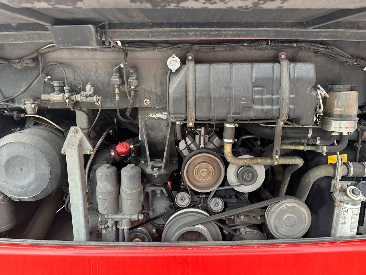 Mercedes-Benz O550 Integro (58 Sitze*Klima) - Bus interurbain: photos 4 Mercedes-Benz O550 Integro (58 Sitze*Klima) - Bus interurbain: photos 4