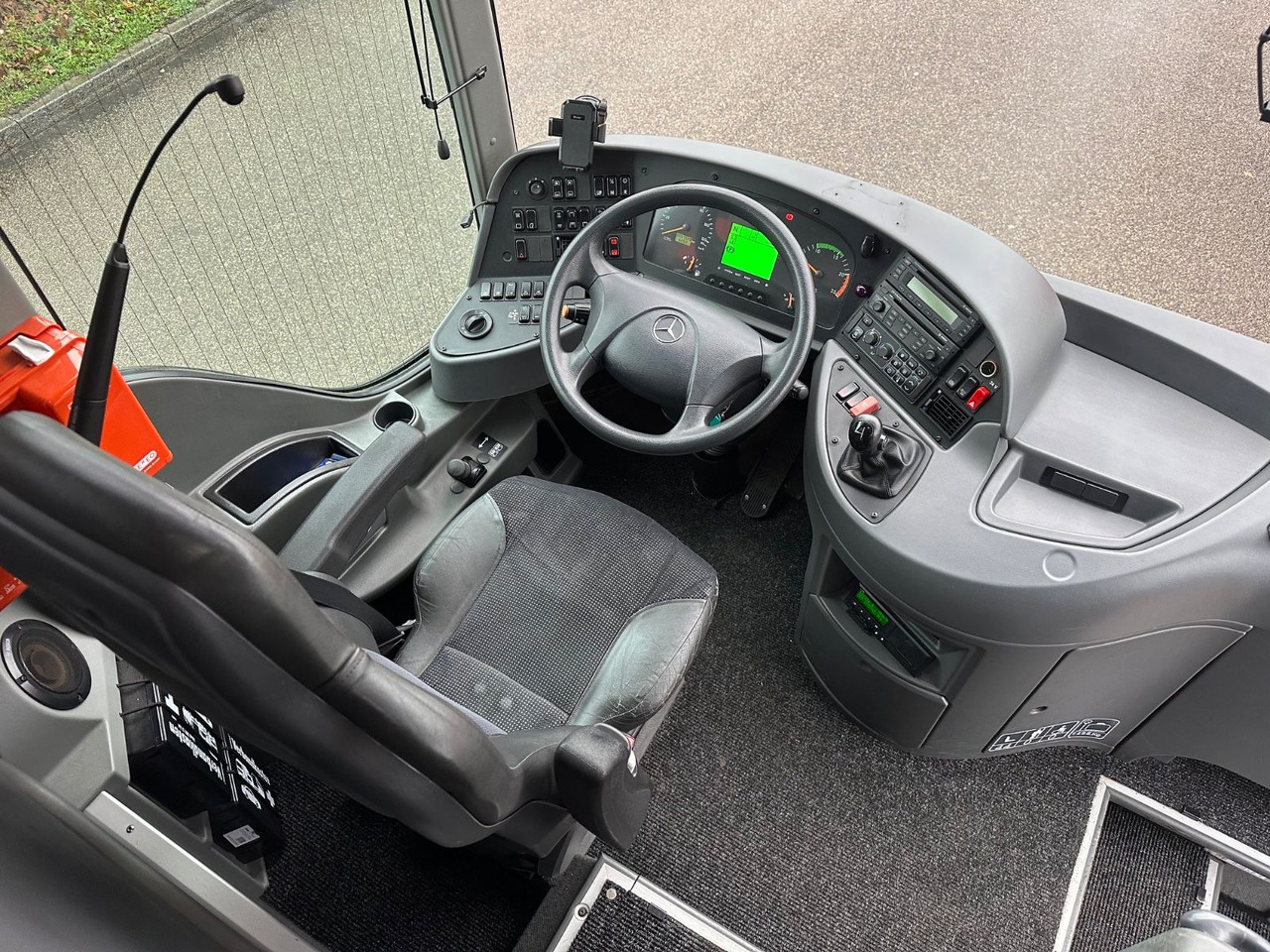 Mercedes-Benz Tourismo O350 15 RHD (205 tKm*DE*TOP) - Autocar: photos 5 Mercedes-Benz Tourismo O350 15 RHD (205 tKm*DE*TOP) - Autocar: photos 5