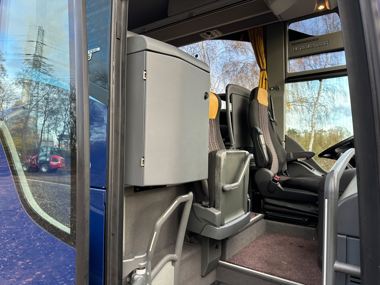 Autocar Mercedes-Benz Tourismo O350 17 RHD-L (59Sitze*DE*TOP): photos 15 Autocar Mercedes-Benz Tourismo O350 17 RHD-L (59Sitze*DE*TOP): photos 15