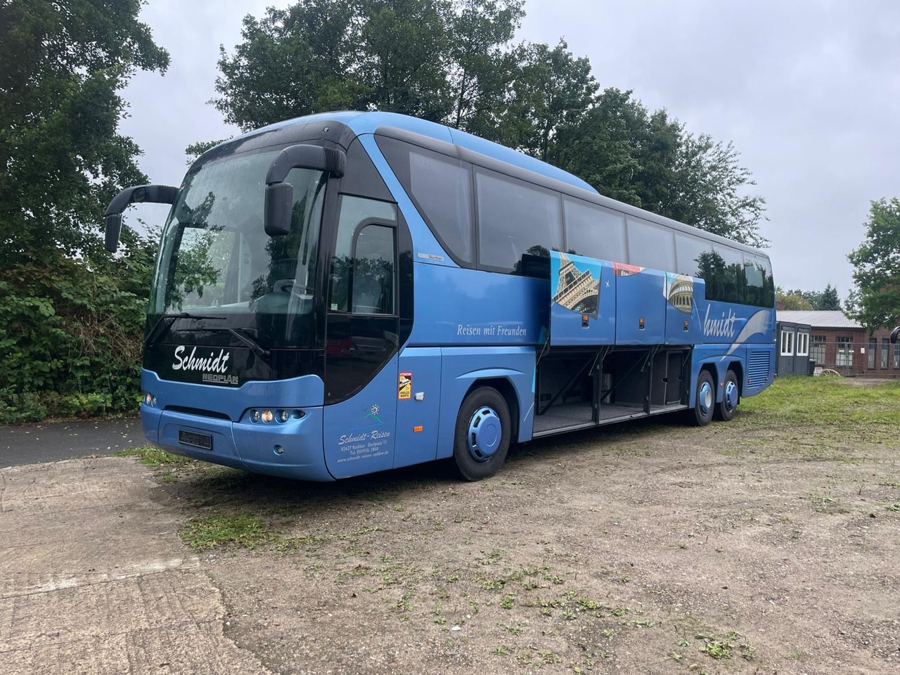 Neoplan Tourliner L P22 (59 Sitze*Schalt*TOP*DE) - Autocar: photos 1 Neoplan Tourliner L P22 (59 Sitze*Schalt*TOP*DE) - Autocar: photos 1