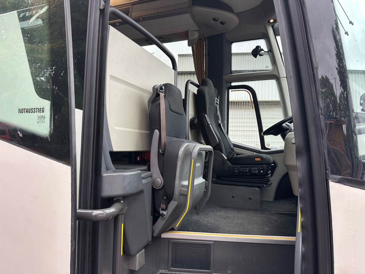 VDL Futura FHD 2-129 (Tourismo M*516 HD) — crédit-bail VDL Futura FHD 2-129 (Tourismo M*516 HD): photos 11 VDL Futura FHD 2-129 (Tourismo M*516 HD) — crédit-bail VDL Futura FHD 2-129 (Tourismo M*516 HD): photos 11