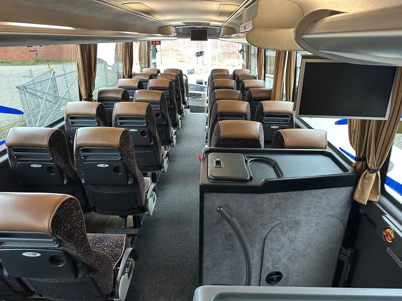 VDL Futura FHD 2-129 (Tourismo M*516 HD) — crédit-bail VDL Futura FHD 2-129 (Tourismo M*516 HD): photos 20 VDL Futura FHD 2-129 (Tourismo M*516 HD) — crédit-bail VDL Futura FHD 2-129 (Tourismo M*516 HD): photos 20