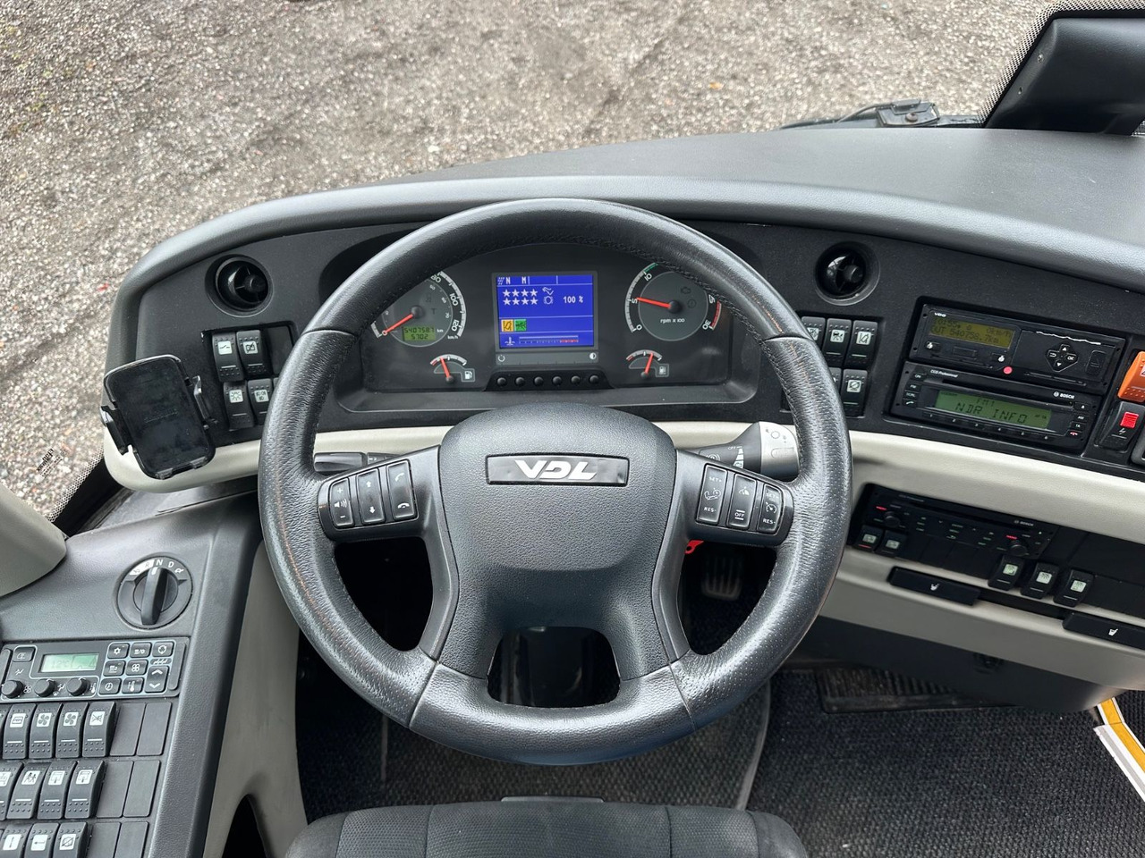 VDL Futura FHD 2-129 (Tourismo M*516 HD) — crédit-bail VDL Futura FHD 2-129 (Tourismo M*516 HD): photos 13 VDL Futura FHD 2-129 (Tourismo M*516 HD) — crédit-bail VDL Futura FHD 2-129 (Tourismo M*516 HD): photos 13